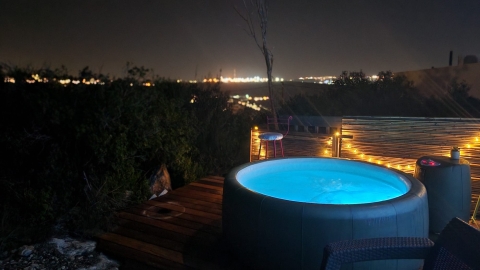 מרוה רוזנטל מרכז לשחייה וטיפולי מים