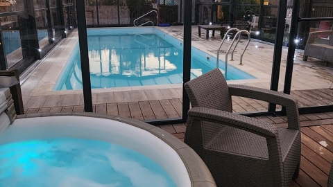 מרוה רוזנטל מרכז לשחייה וטיפולי מים