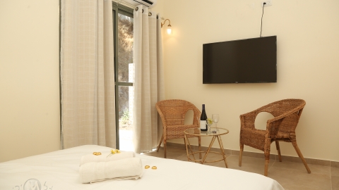 צימרים מול עיבל וגריזים, מבית מרכז סיור ולימוד שומרון