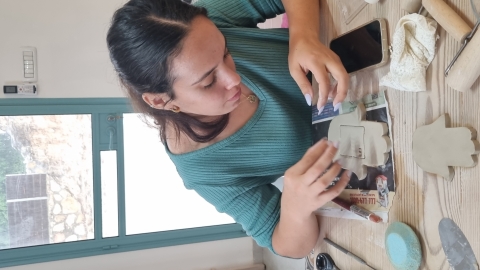 התנועה שבחומר-סטודיו לקרמיקה