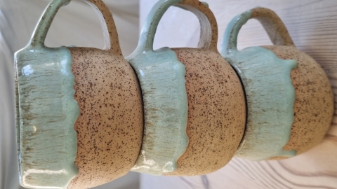 התנועה שבחומר-סטודיו לקרמיקה