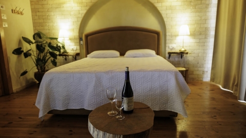 הררי קדם ומגד שמיים