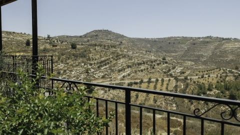 הררי קדם ומגד שמיים