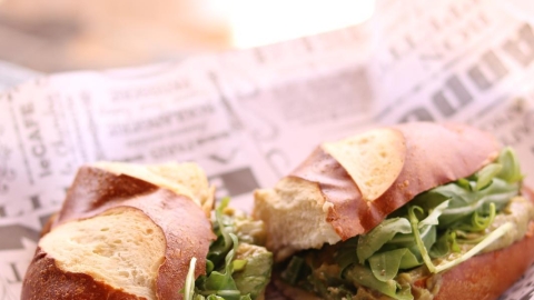 מאנדרא עגלת קפה