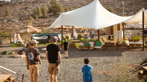 חאן בין הכרמים