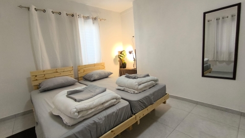 במרפסת של רחל