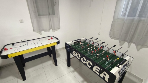 במרפסת של רחל