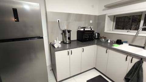 במרפסת של רחל